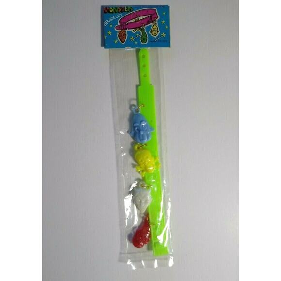 Vintage Halloween Monster Bracelet Ghost Skull Devil Goblin Plastic Charms NOS - Picture 1 of 8